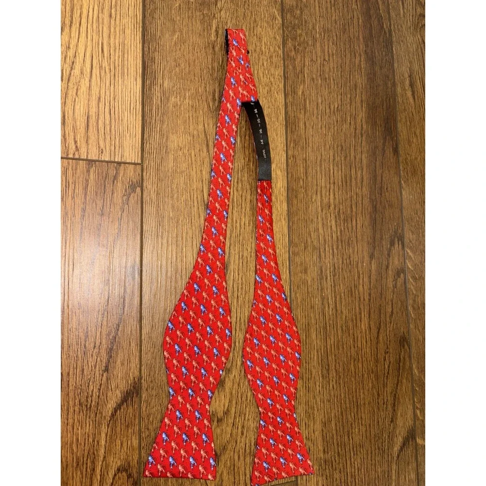 Pelican Coast Mens Silk Bow Tie  Novelty Self Tie Crawfish Red Lobster Bowtie